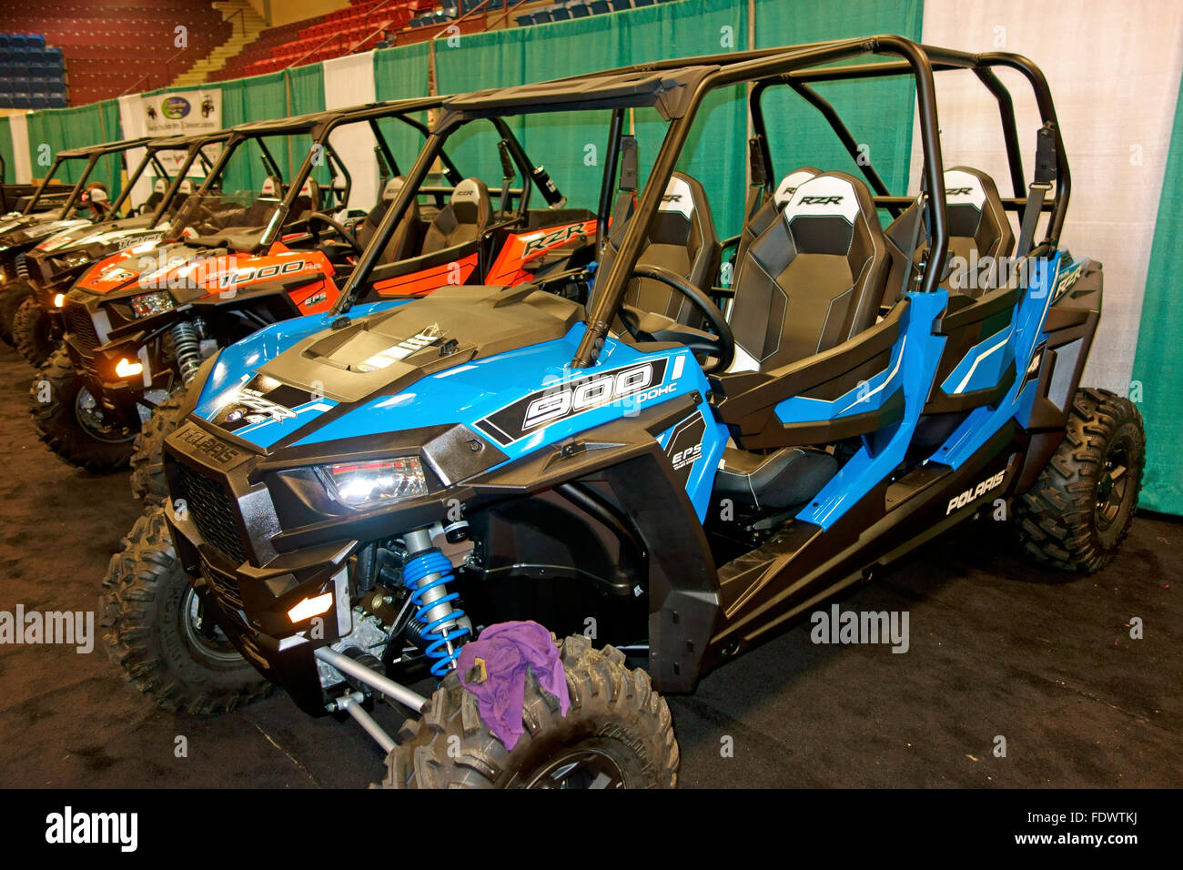 Polaris Offroad-Fahrzeuge, Quads, SXS, ATVs, RZR auf dem Display auf einer Messe Stockfoto