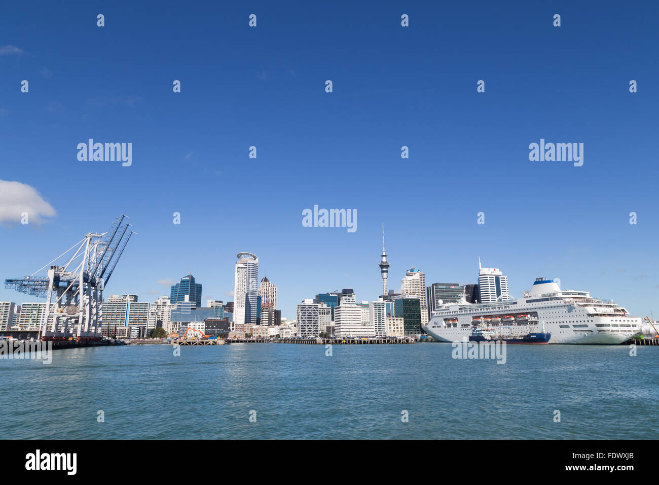 Auckland Skyline mit port Stockfoto