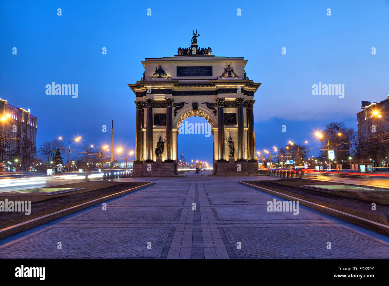 Triumphbogen am Abend, Moskau, Russland Stockfoto