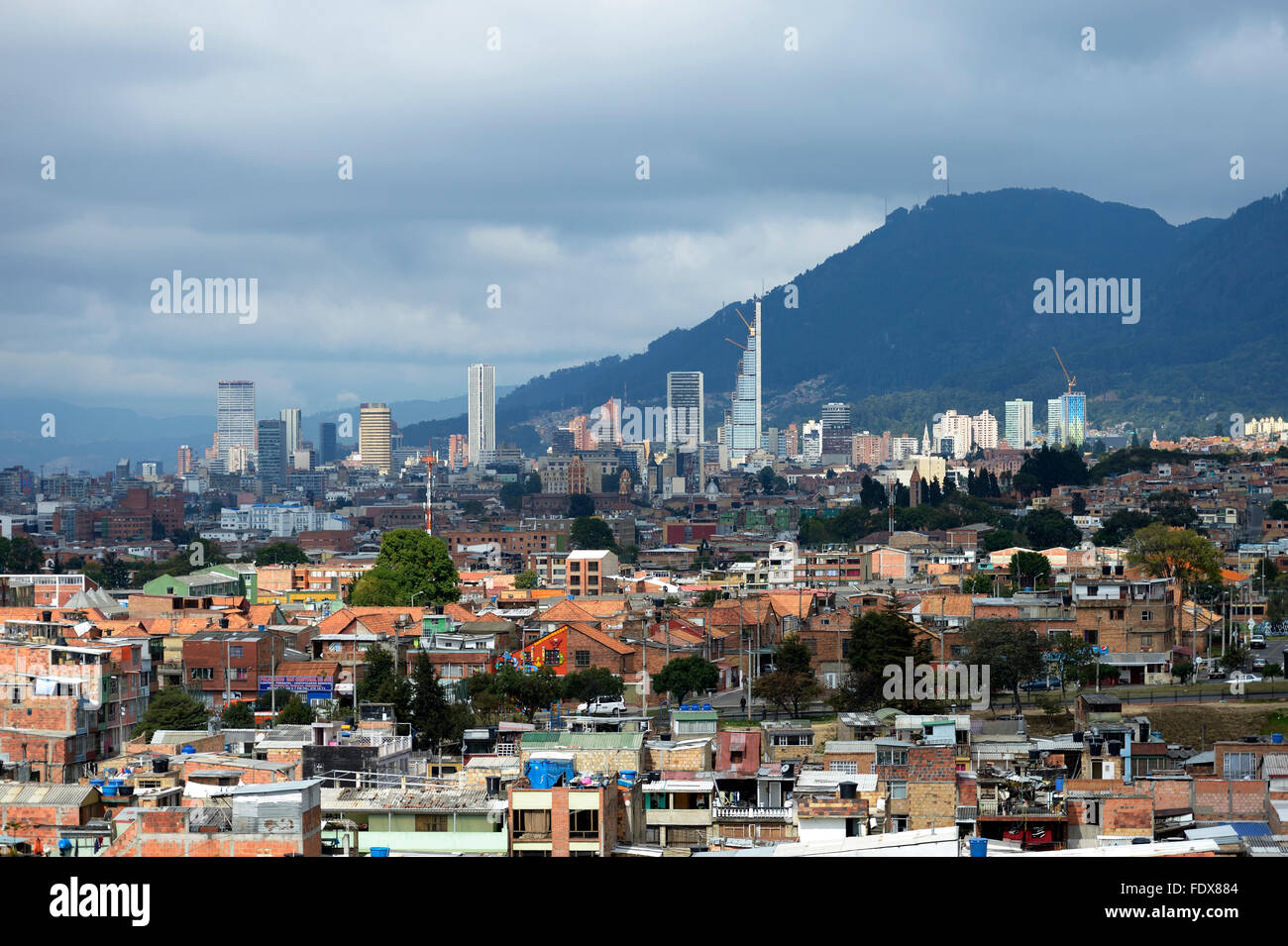 Ansicht von Wolkenkratzern, Stadtzentrum, Bogotá, Kolumbien Stockfoto
