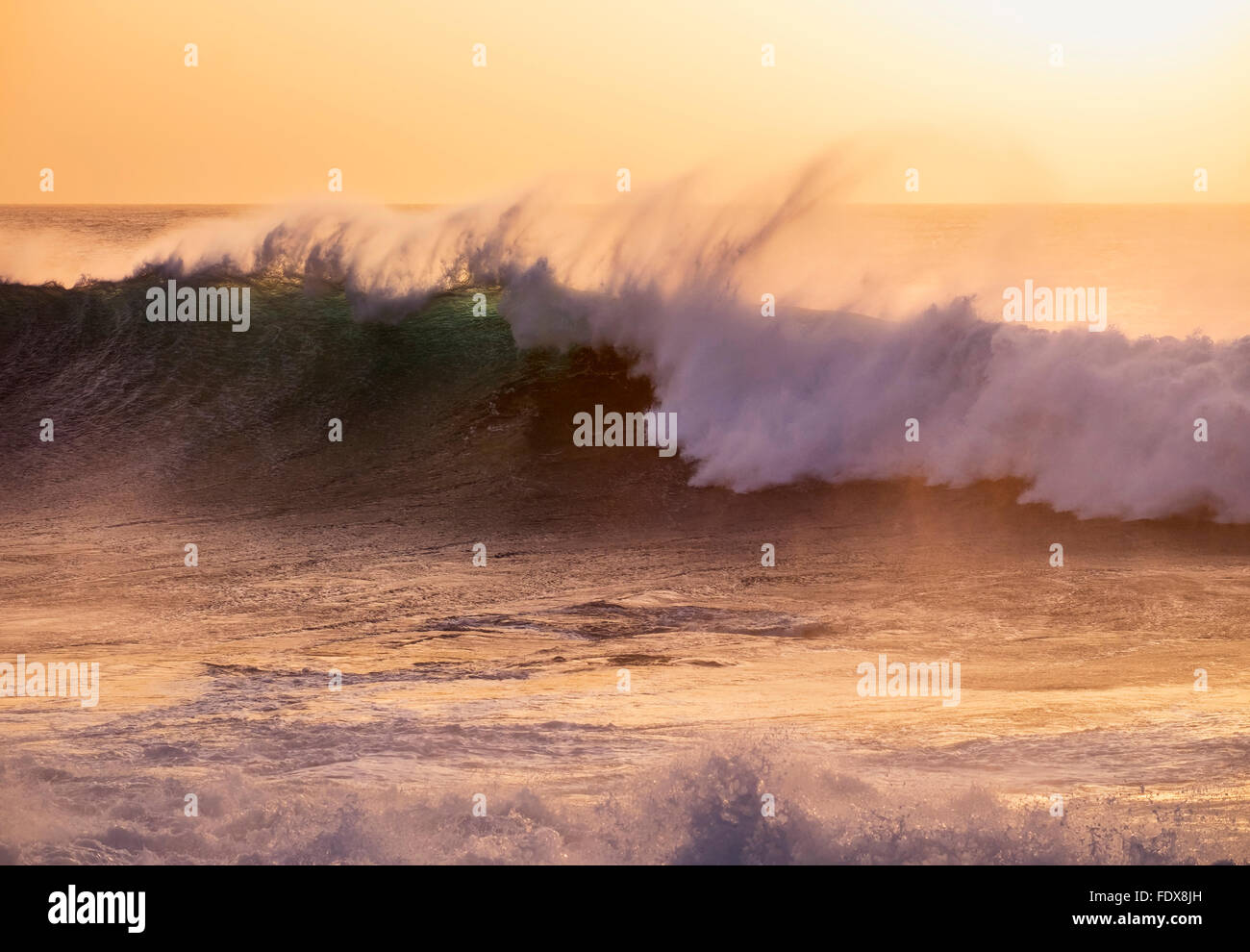 Meereswellen, Abendlicht, Atlantik, Valle Gran Rey, La Gomera, Kanarische Inseln, Spanien Stockfoto