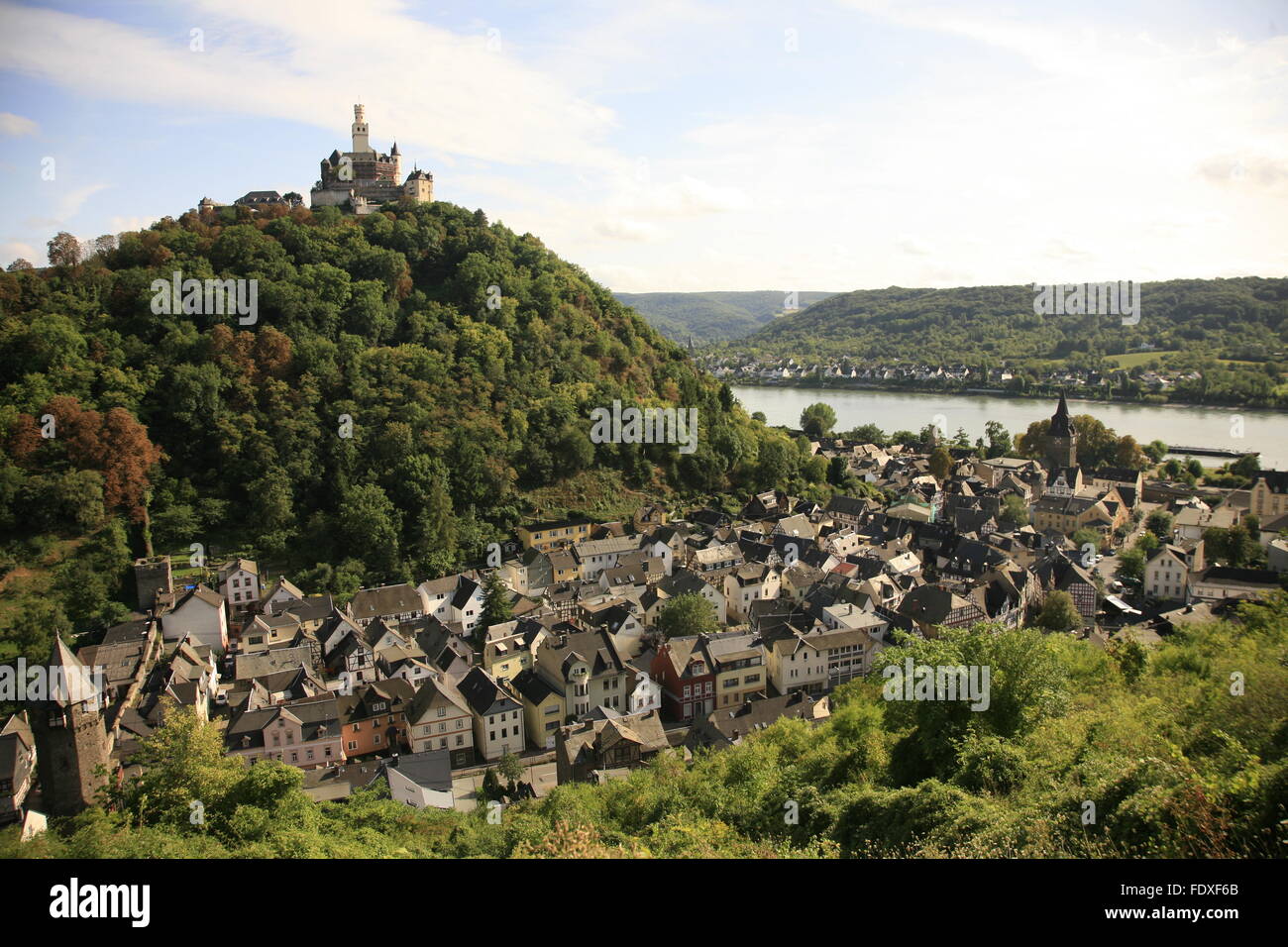 Deutschland, Rheinland-Pfalz, Oberes Mittelrheintal, Braubach Mit der Marksburg Stockfoto