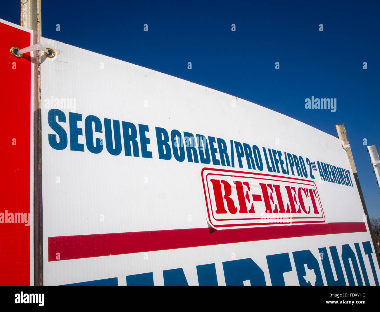 2016-Vorwahlen in Texas am 1. März, nicht mehr Tee-Party, aber "konservativ." Für die Republikaner in Texas. Fotos entlang der Hauptstraße an der Autobahn zwischen Dallas und Fort Worth Stockfoto
