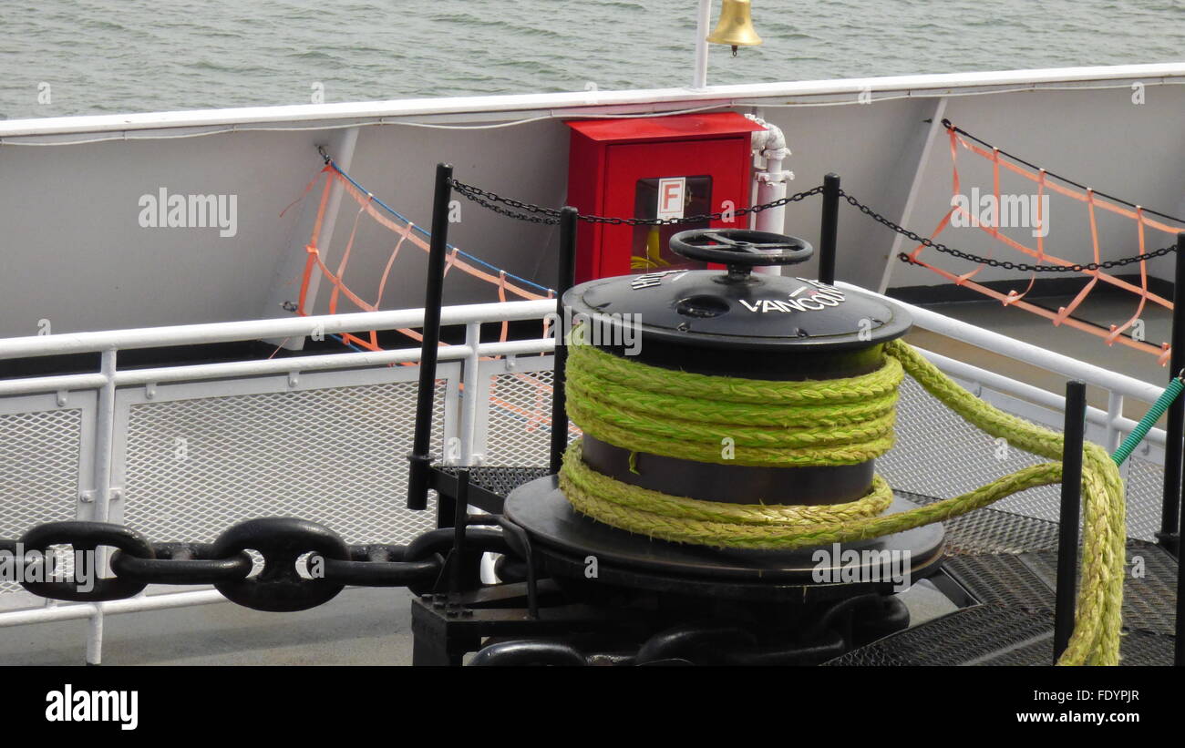 Anker-Kette und Winde auf der Victoria nach Vancouver Ferry, British Columbia Stockfoto