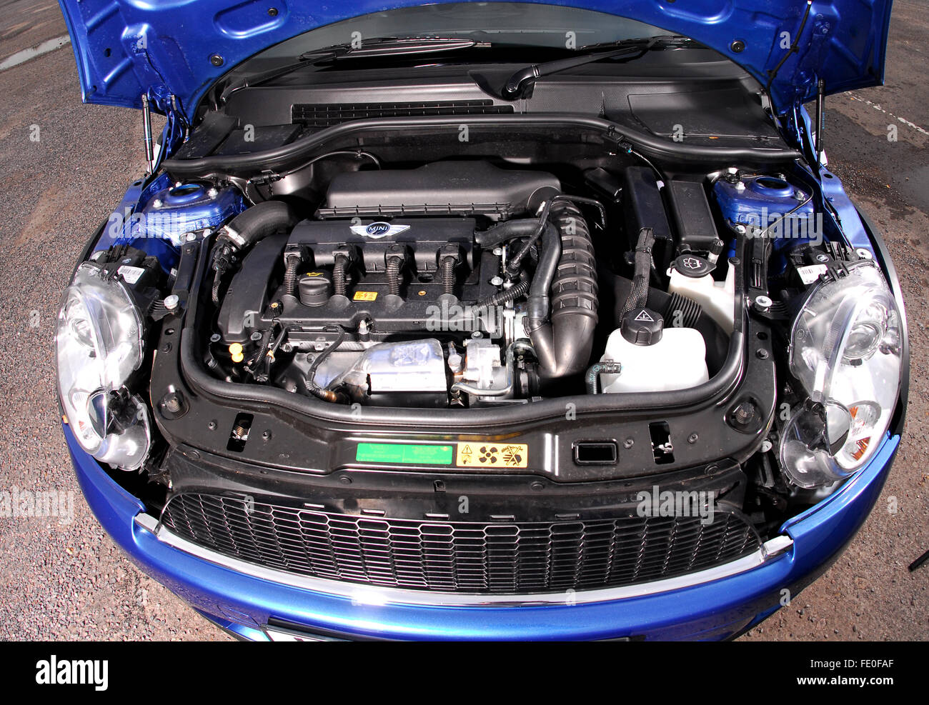 Mini Cooper S Engine Stockfotos Und Bilder Kaufen Alamy