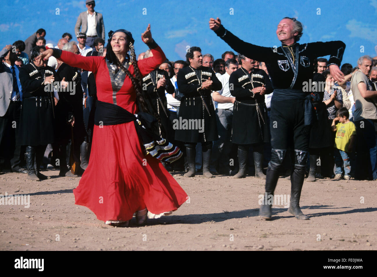 Georgian costume -Fotos und -Bildmaterial in hoher Auflösung – Alamy