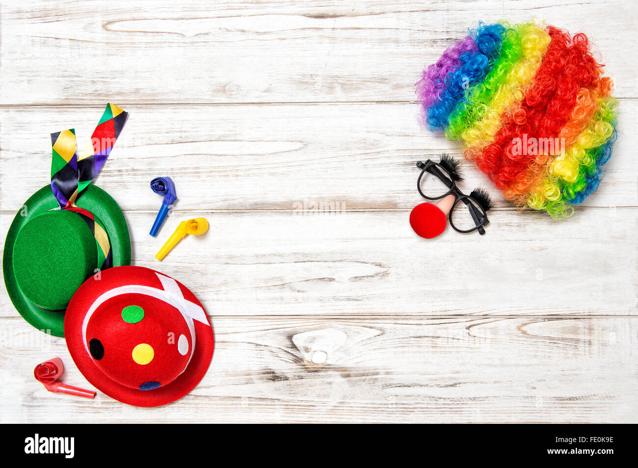 Karneval Maske mit Perücke Clown. Ferien-Hintergrund Stockfoto