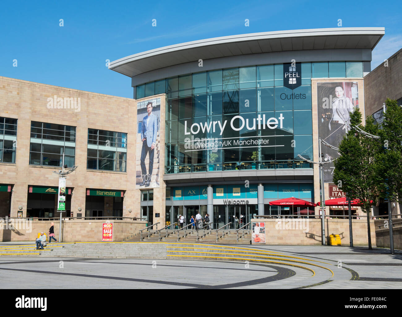 Der Eingang zu der Lowry Outlet Mall in Salford Quays in der Nähe von Manchester in England Stockfoto