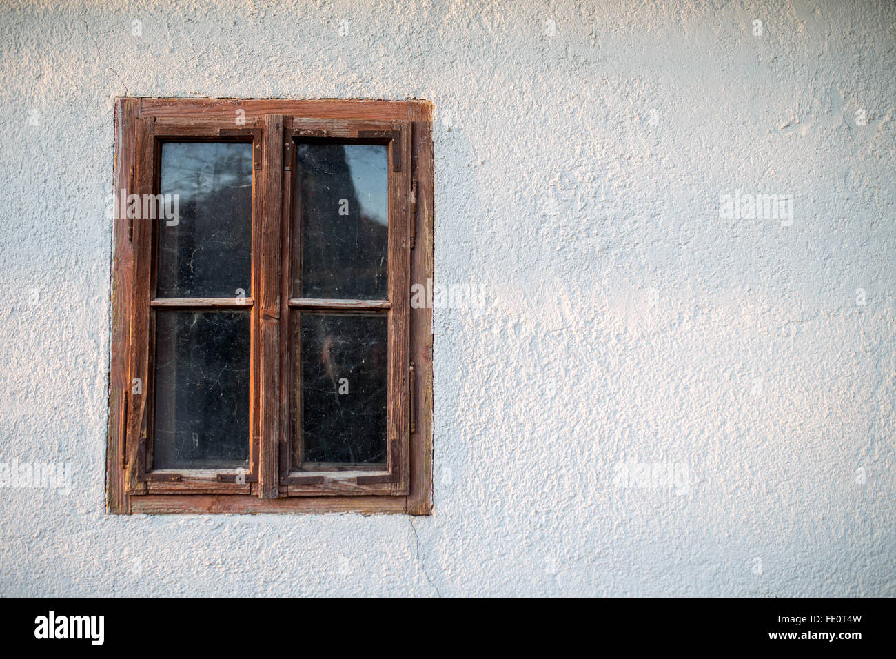 Alte hölzerne Fenster geschlossen Stockfoto