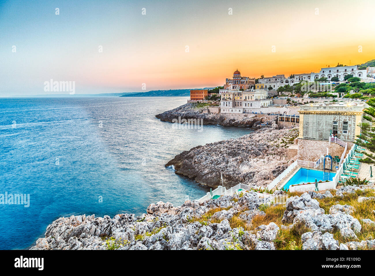 Stadt an der Küste der Halbinsel Salento in Italien Stockfoto