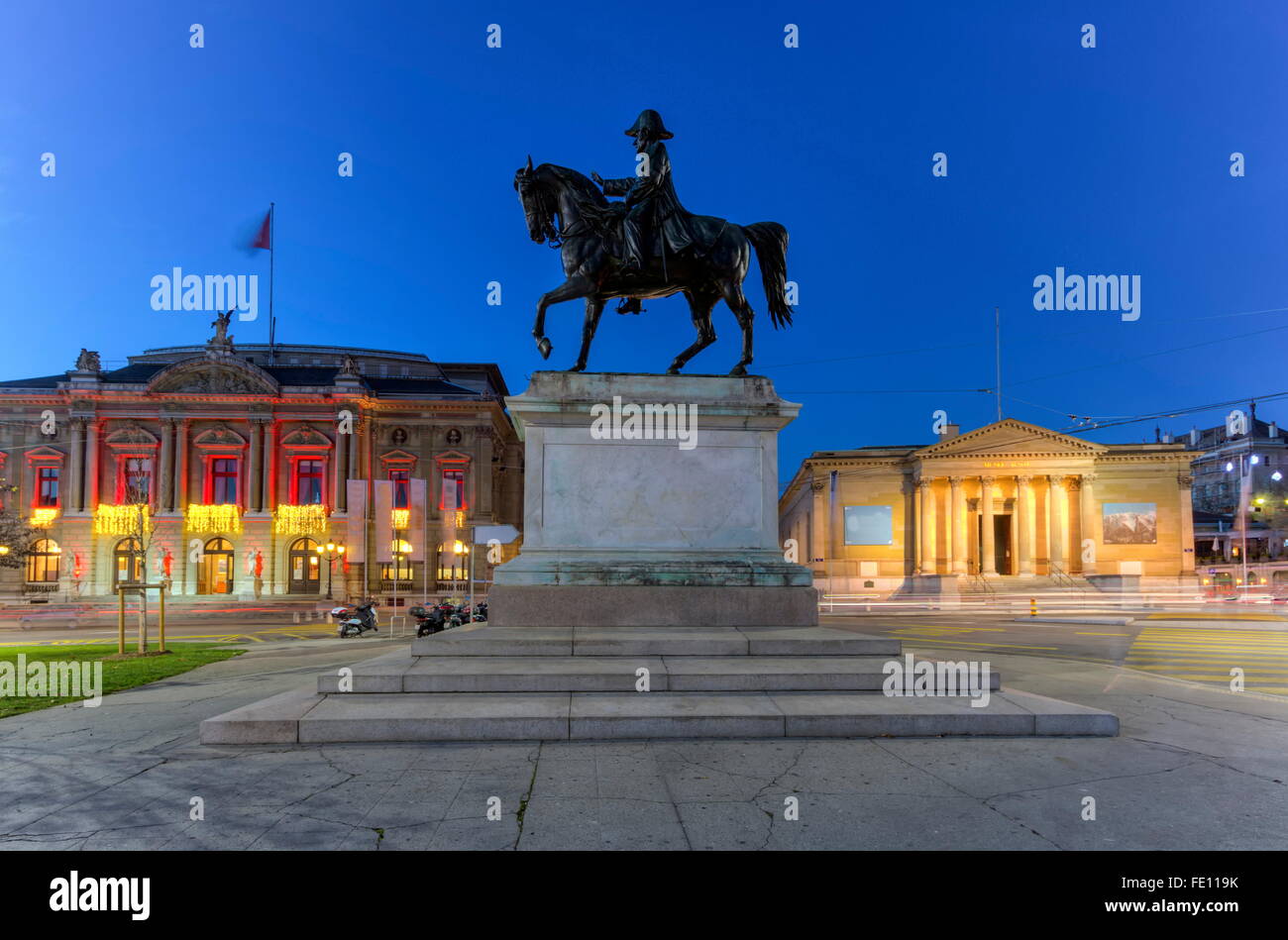 General Dufour-Statue, Grand Opera und Rath-Museum am Place Neuve bei Nacht, Genf, Schweiz Stockfoto