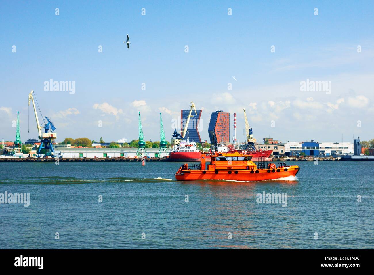 Klaipeda, Litauen. Navigation-Kanal pilot Bootsanlegestelle Einrichtungen und Stadtzentrum Bürogebäuden der großen eisfreien Ostseehafen Stockfoto