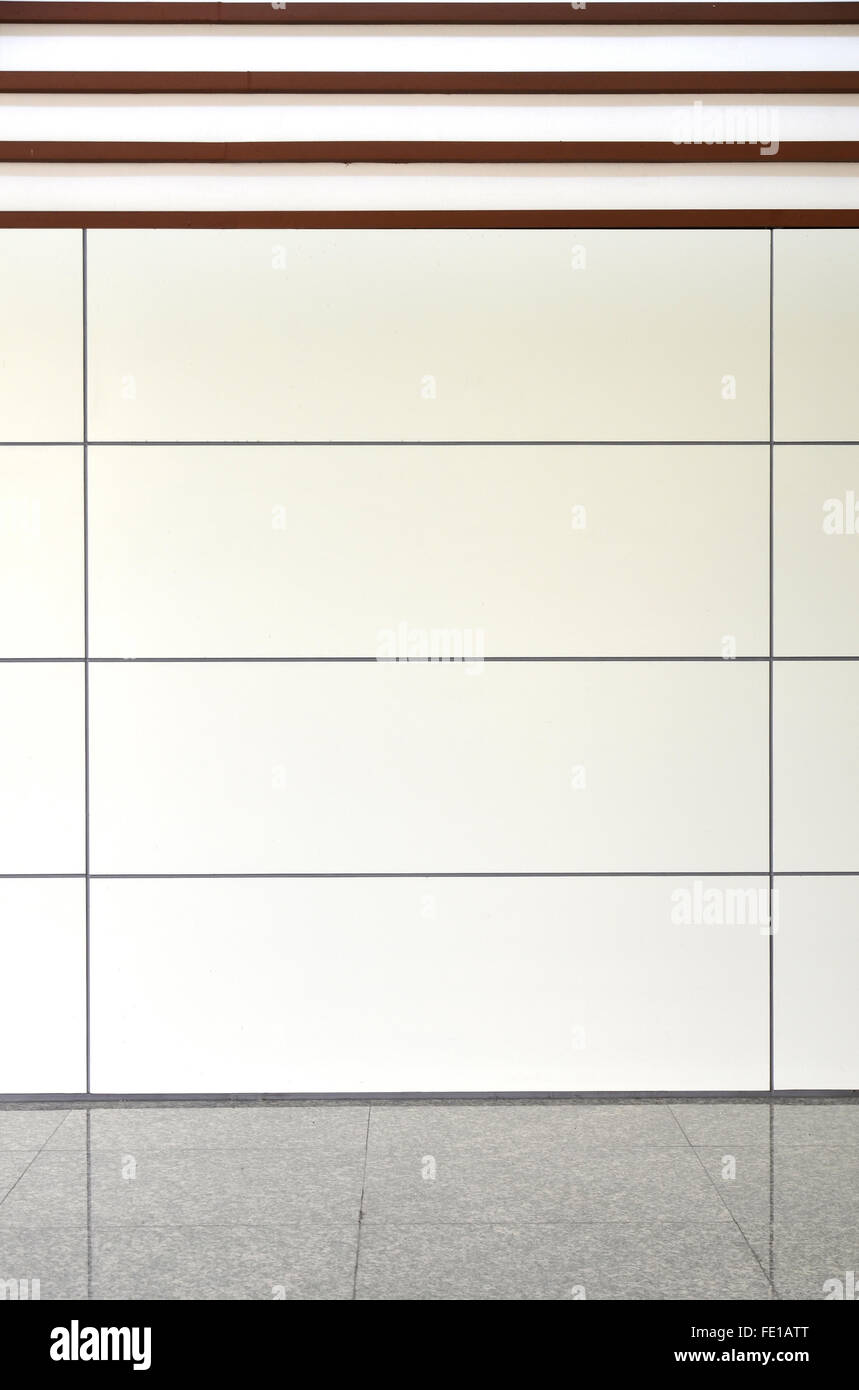weißen Wand und Granit Boden Stockfoto