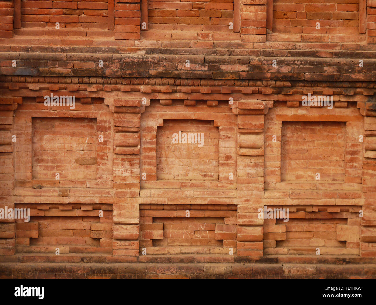 Nahaufnahme einer Wand an der Stelle der ausgegrabenen Ruinen von Universität von Nalanda oder Nalanda Mahavihara, einem großen buddhistischen Kloster Stockfoto