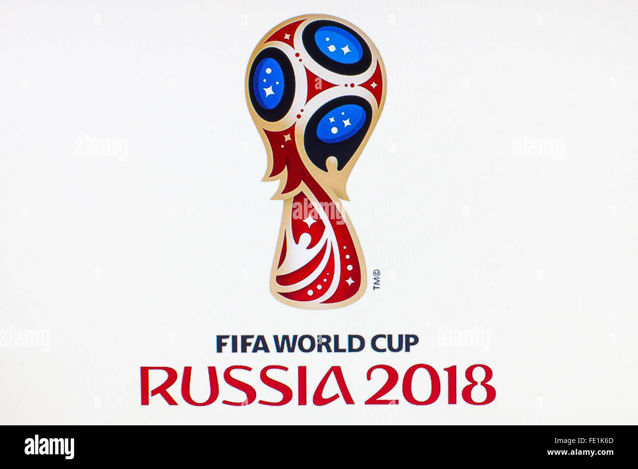 DANZIG, POLEN - 14. NOVEMBER 2015. Offizielles Logo der Fußball-Weltmeisterschaft in Russland am Computer-Bildschirm. Nur zur redaktionellen Verwendung Stockfoto