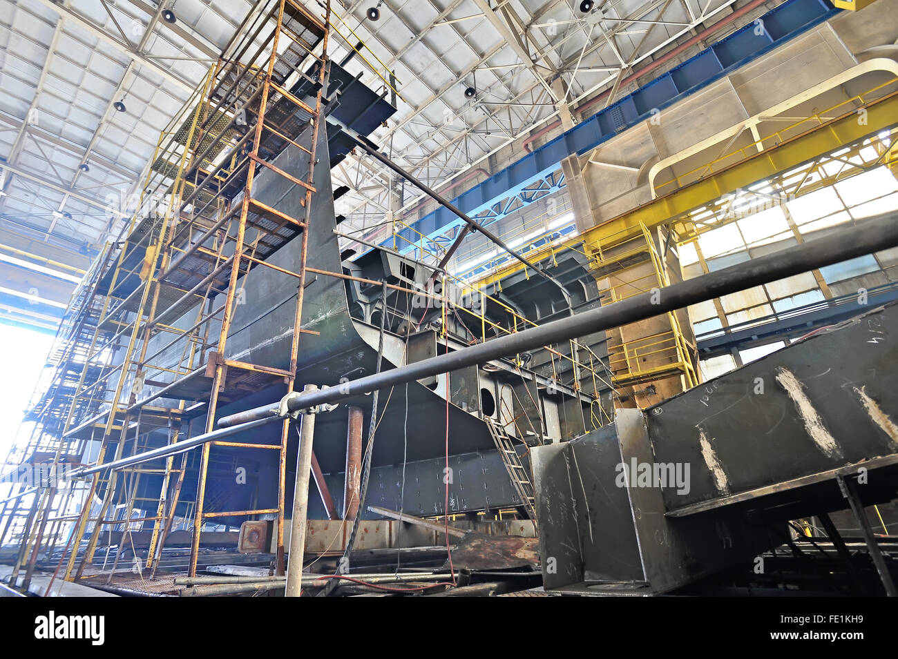 Schiff bauen und Gerüste in einer Werft Stockfoto