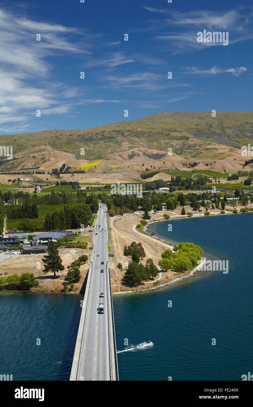 Verankerungs Point Bridge und Lake Dunstan, Cromwell, Central Otago, Südinsel, Neuseeland Stockfoto