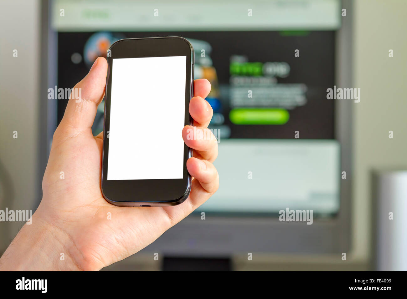 Closeup des Mannes Hand, die eine Smartphone im Büro Stockfoto