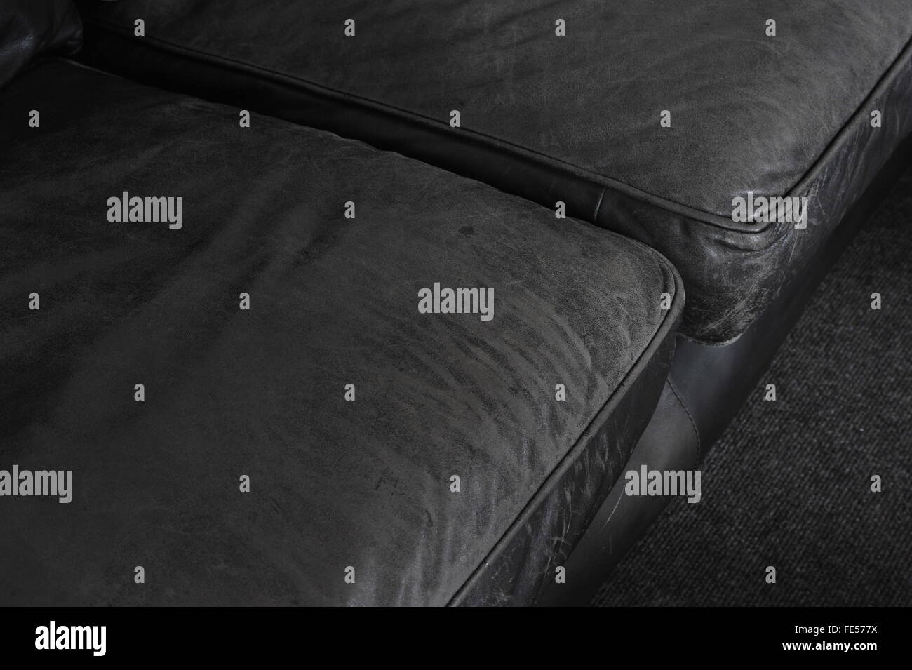 Detail verwendet der alten schwarzes Ledersofa, Möbel, lounge Stockfoto