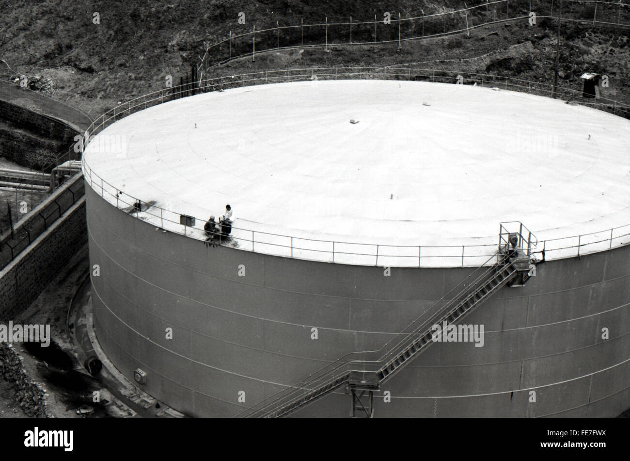 Benzin-Lagertank Aden Jemen 1967 Rücktritt Stockfoto