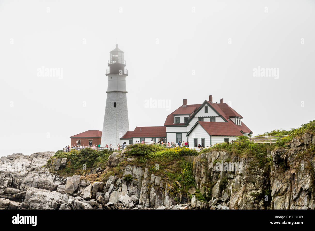 Die berühmten Portland Head Leuchtturm in dichtem Nebel Stockfoto