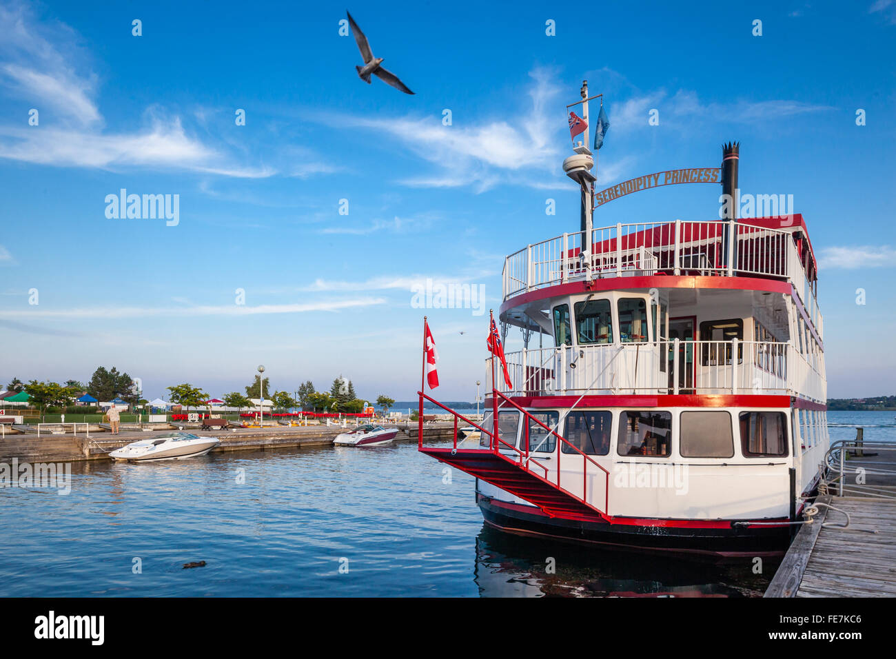 Serendipity Prinzessin, tour Boot am Dock in Barrie's Kempenfelt Bay. Stockfoto