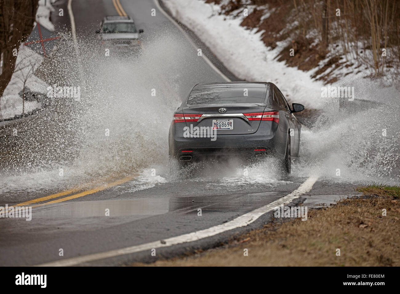 Maryland, USA. 4. Februar 2016. Hochwasser nach Schneeschmelze vom Wintersturm Jonas, Washington DC-Bereich, "Snowzilla", Januar 2016, windet sich bis zu 75 km/h, mehr als 30 Menschen getötet, bis zu 42 Zoll von Schnee, Frederick County, Maryland Credit: John Cancalosi/Alamy Live News Stockfoto