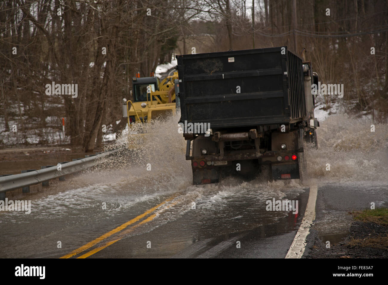 Maryland, USA. 4. Februar 2016. Hochwasser nach Schneeschmelze vom Wintersturm Jonas, Washington DC-Bereich, "Snowzilla", Januar 2016, windet sich bis zu 75 km/h, mehr als 30 Menschen getötet, bis zu 42 Zoll von Schnee, Frederick County, Maryland Credit: John Cancalosi/Alamy Live News Stockfoto