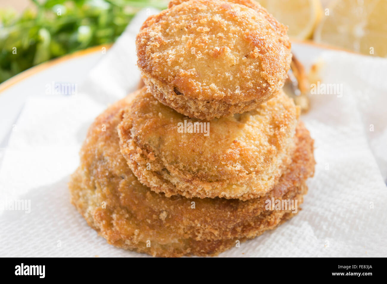 gebratene und misshandelte Mozzarella Mozzarella in Carrozza genannt Stockfoto