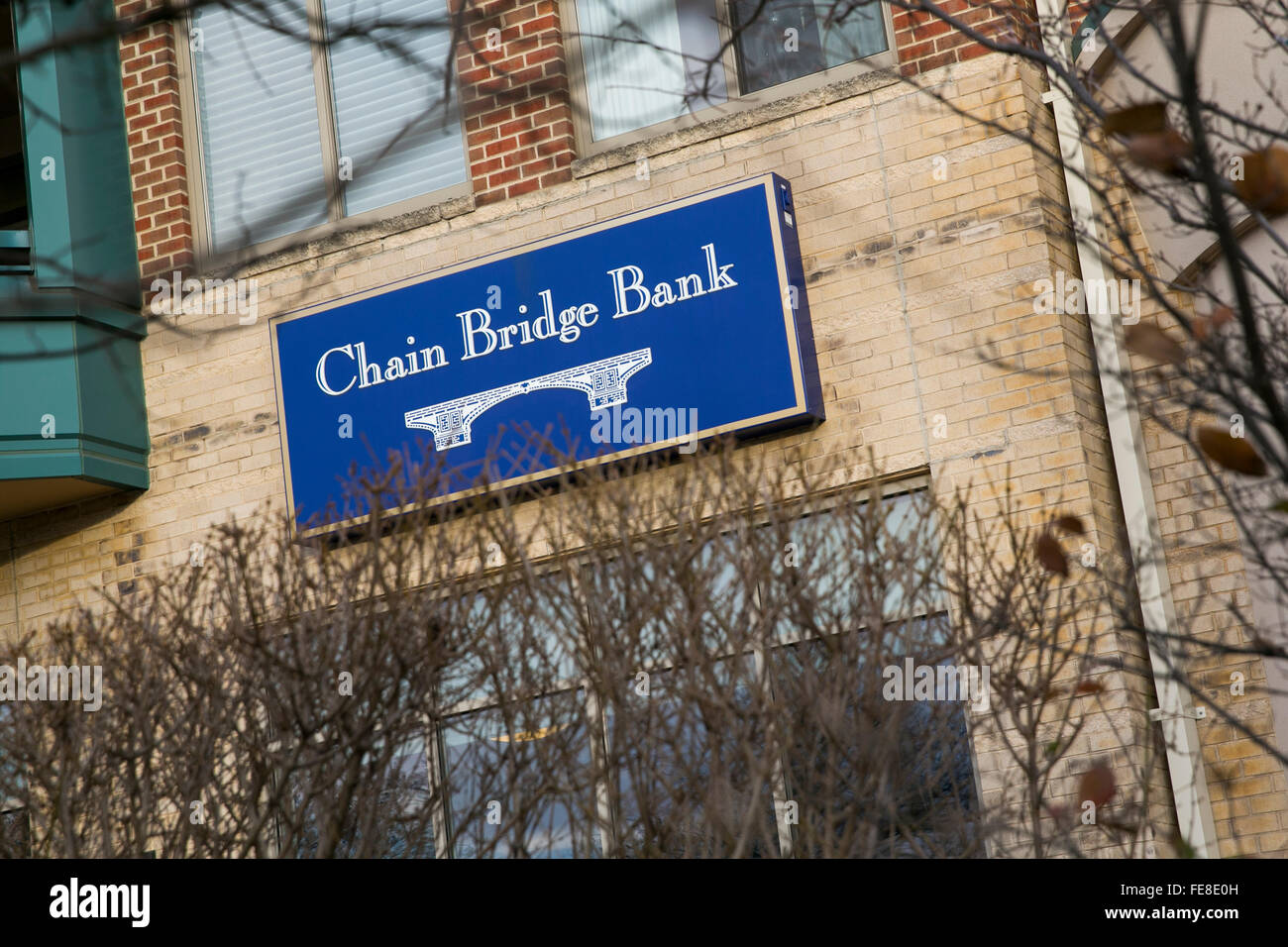 Ein Logo Zeichen außerhalb der Kettenbrücke Bank in McLean, Virginia am 1. Januar 2016. Die Bank hat nur eine einzige Zweigstelle und ist so Stockfoto