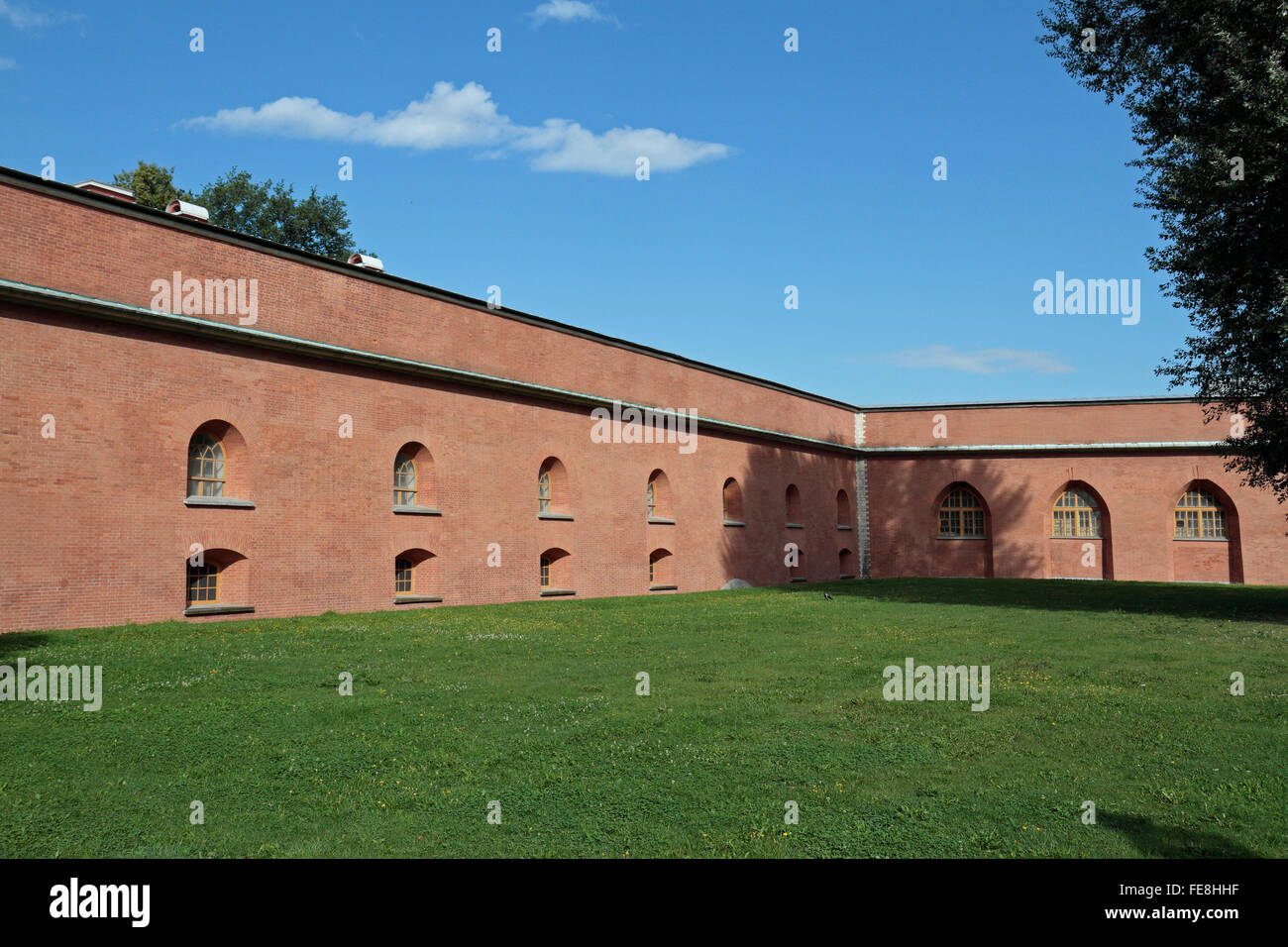 Teil der äußeren Burgmauern in der Peter und Paul Fortress in St Petersburg, Russland. Stockfoto