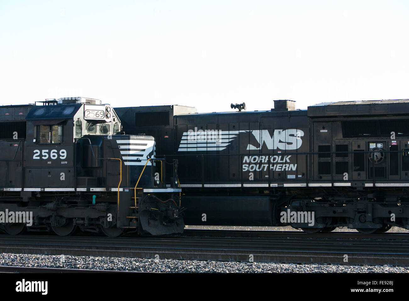 Norfolk Southern Railway Lokomotiven auf der Norfolk Southern Enola Werft in Enola, Pennsylvania am 3. Januar 2016. Stockfoto