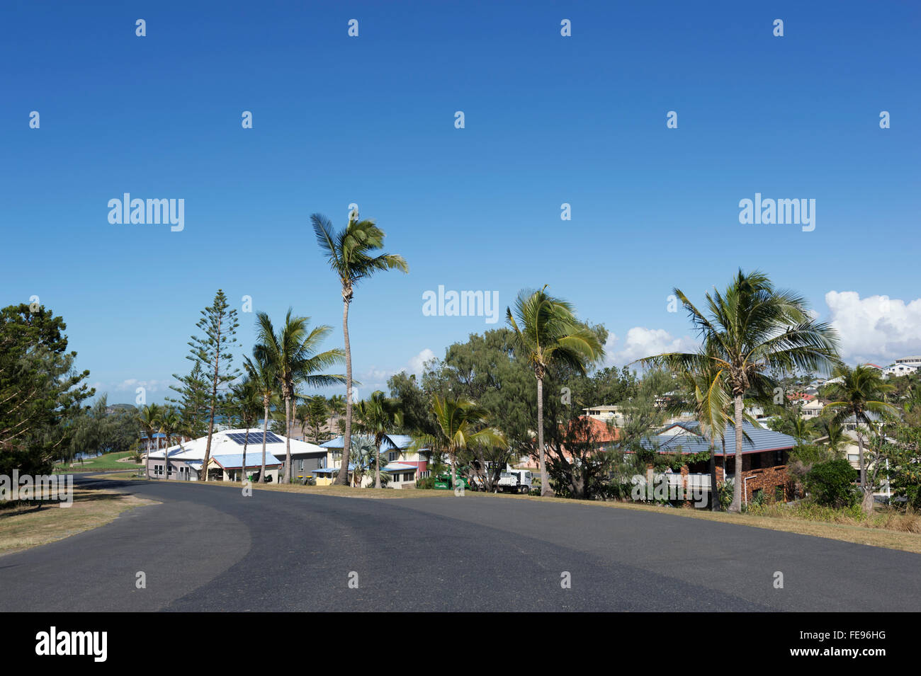 Typische Straße mit Bungalows, Emu Park, Queensland, Queensland, Australien Stockfoto