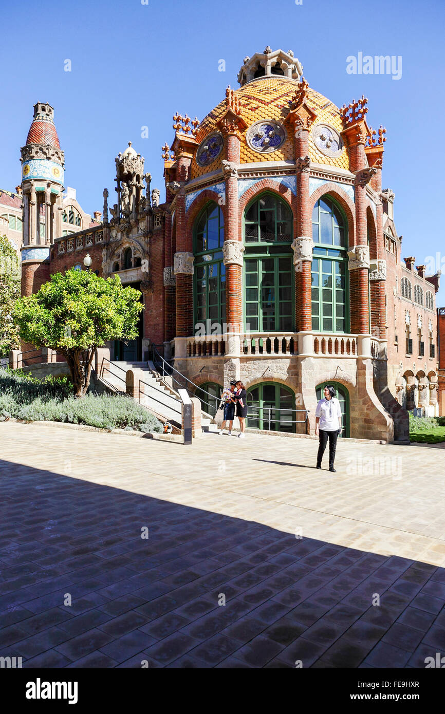 Detaillierte modernistische Architektur machte ich mich auf dem Gelände des Hospital De La Santa Creu Sant Pau in Barcelona, Spanien. Stockfoto