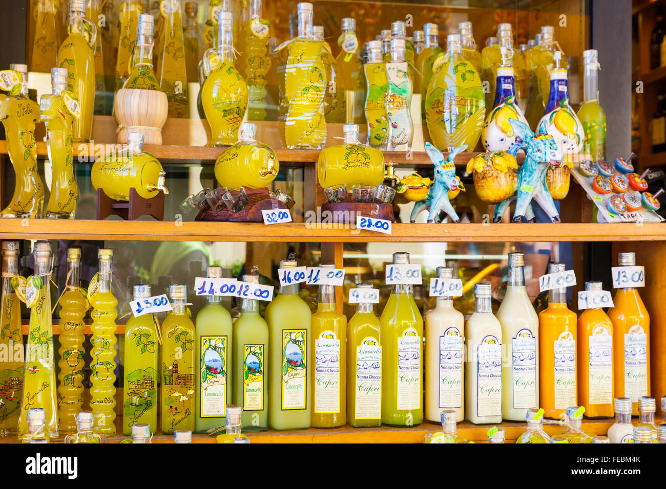 Souvenirs in capri italy Fotos und Bildmaterial in hoher Auflösung