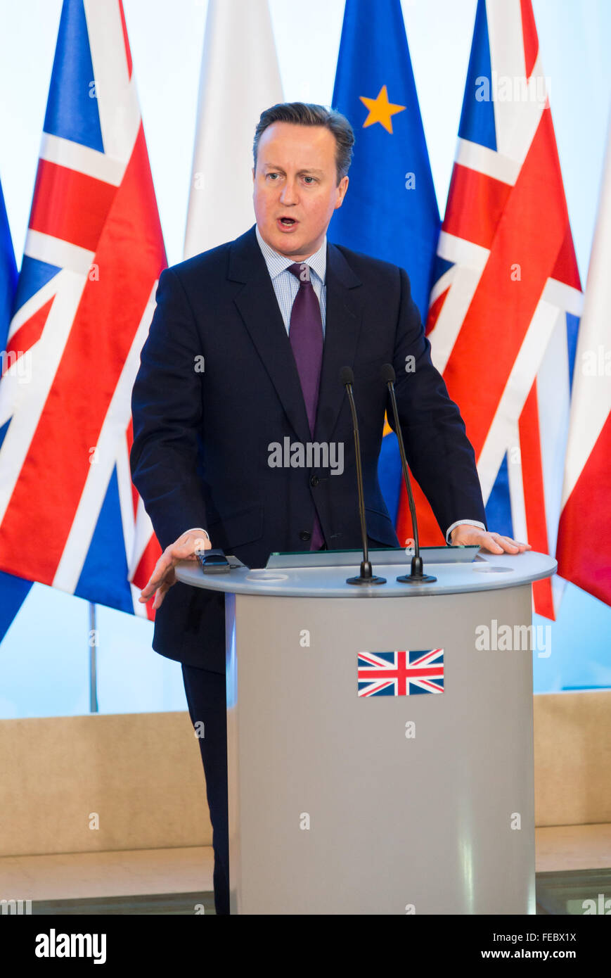 Warschau, Polen. 5. Februar 2016. Premierminister des Vereinigten Königreichs David Cameron während einer Pressekonferenz mit polnischen Ministerpräsidenten Beata Szydlo in der Kanzlei des Ministerpräsidenten Polens am 5. Februar 2016 in Warschau, Polen. Bildnachweis: MW/Alamy Live-Nachrichten Stockfoto