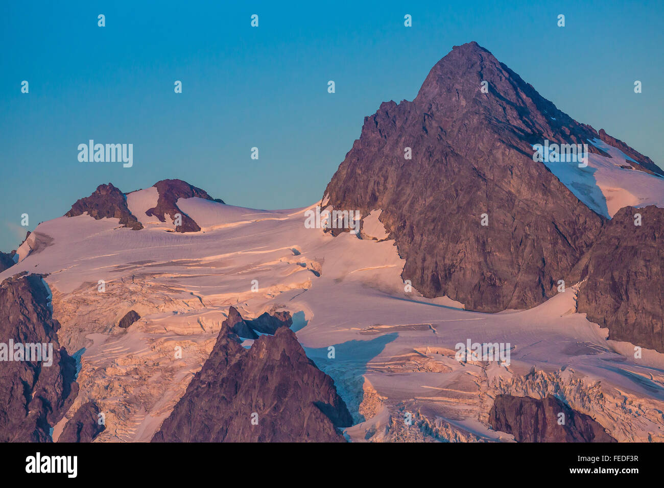 Mount Shuksan im Sonnenuntergang, angesehen vom Ptarmigan Ridge Trail, Mount Baker – Snoqualmie National Forest, Washington State, USA Stockfoto