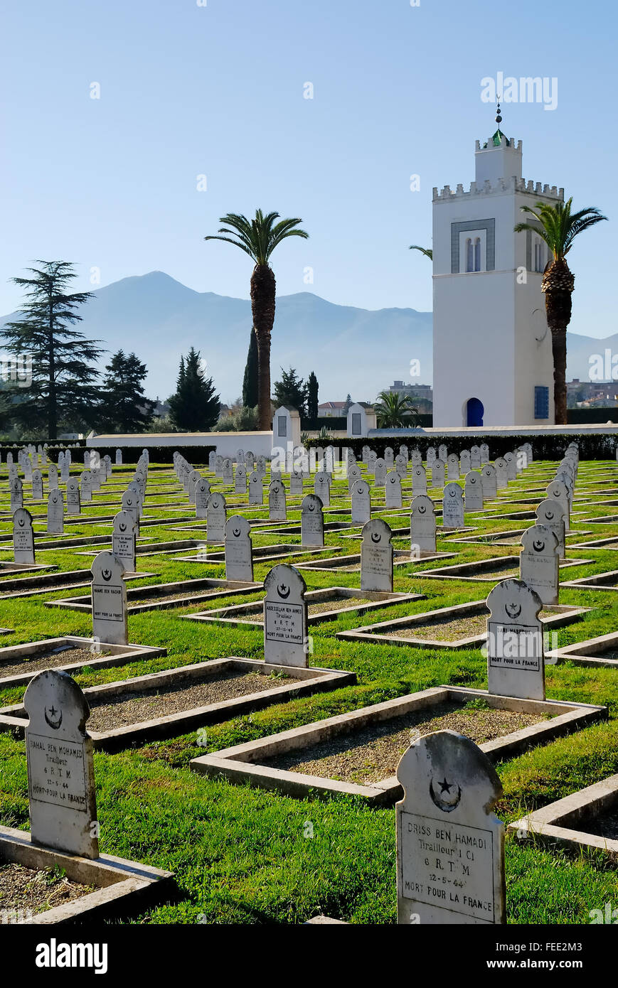 Venafro französischen Soldatenfriedhof enthält 3141 Begräbnisse des zweiten Weltkriegs. Gräber der muslimischen Soldaten und Moschee. Die französischen Soldaten Gewalt gegen die Bevölkerung des südlichen Latium frei, wo die Episoden der Esperia und den angrenzenden Ländern gibt es reichlich Zeugnis sind. Stockfoto