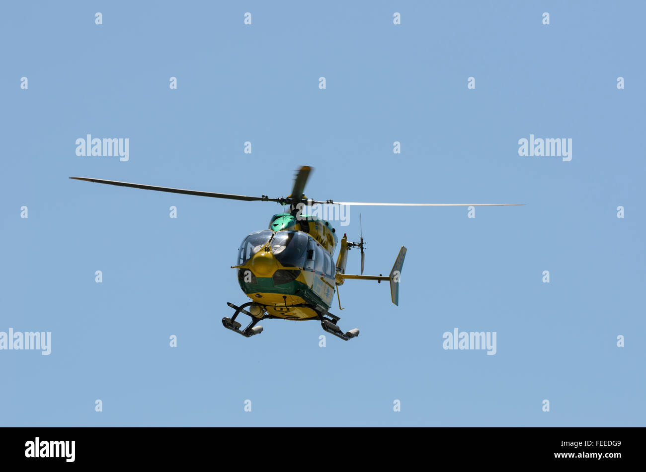 Hubschrauber in der Luft schweben Stockfoto