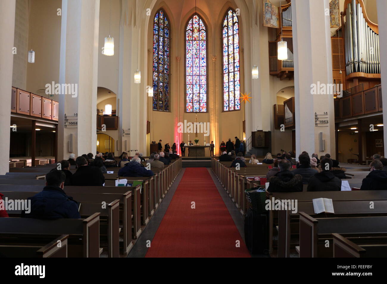 Schauen Sie in der evangelischen Kirche "Kreuzkirche" in Bonn, Deutschland Stockfoto