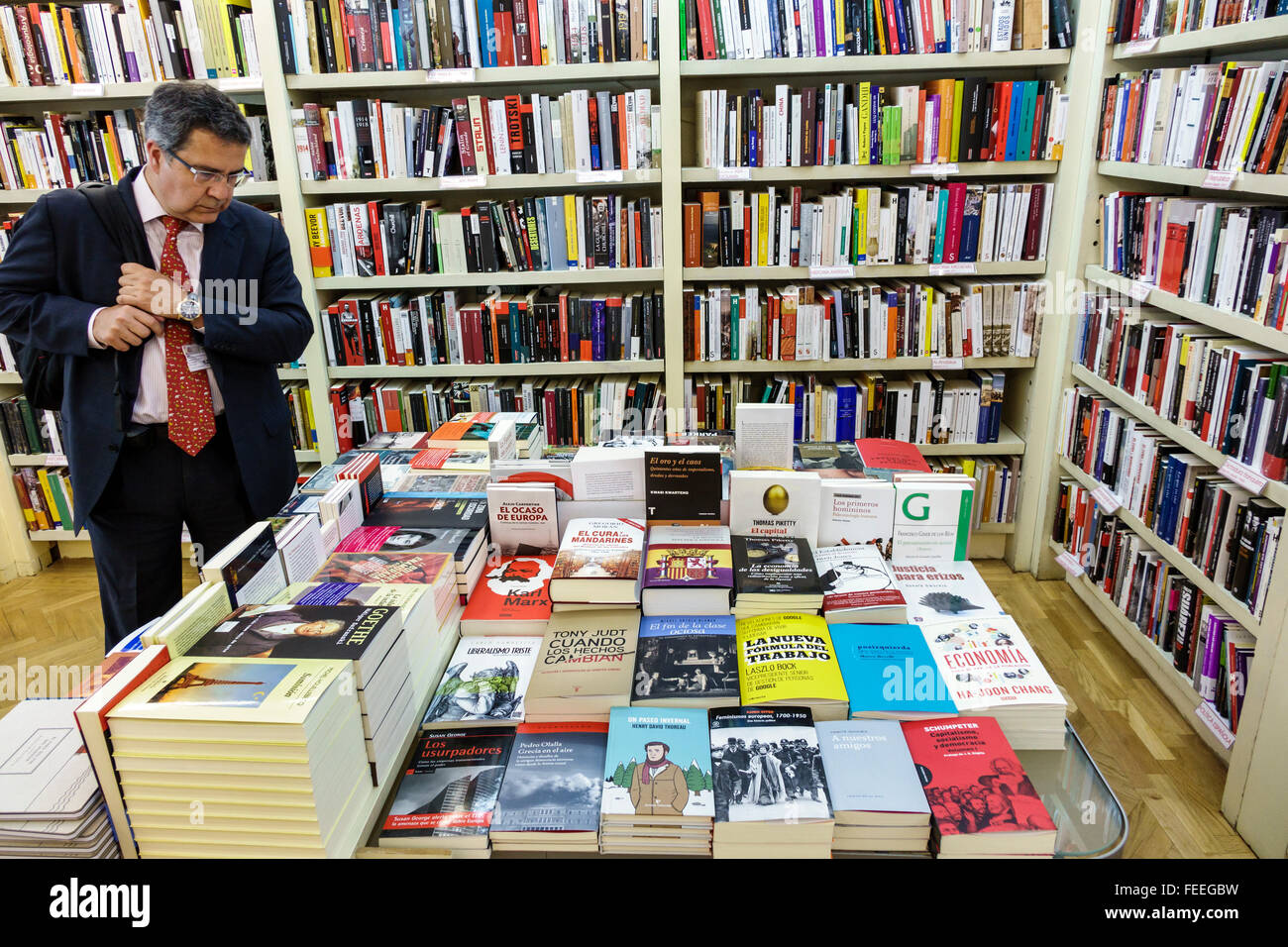 Spanien, Europa, Europa, Spanisch, Hispanic Latino ethnische Einwanderer Minderheit, Madrid, Chamberi, Calle de Genova, PASAJES Libreria Internaciona Stockfoto