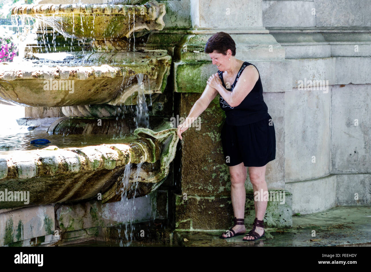 Madrid Spanien,Europa,Europa,Europa,Europa,Spanisch,Hispanic Latino Latino Latinos,Spanisch sprechend,Centro,Retiro,Paseo del Prado,Erwachsene,Frau Stockfoto