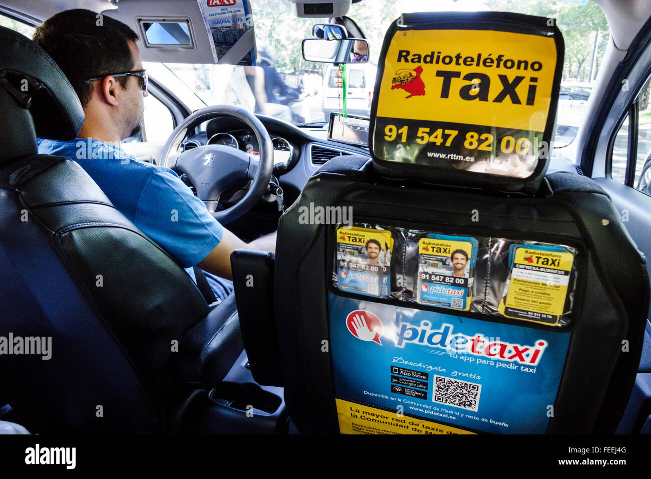 Spanien, Europa, Europa, Spanisch, Hispanic MAD, Adolfo Suárez Madrid-Barajas Flughafen, Taxi, Taxi, Fahrer, Erwachsene, Erwachsene, Männer, Mann, männlich, Job, Inneneinrichtung, Fahren, Stockfoto