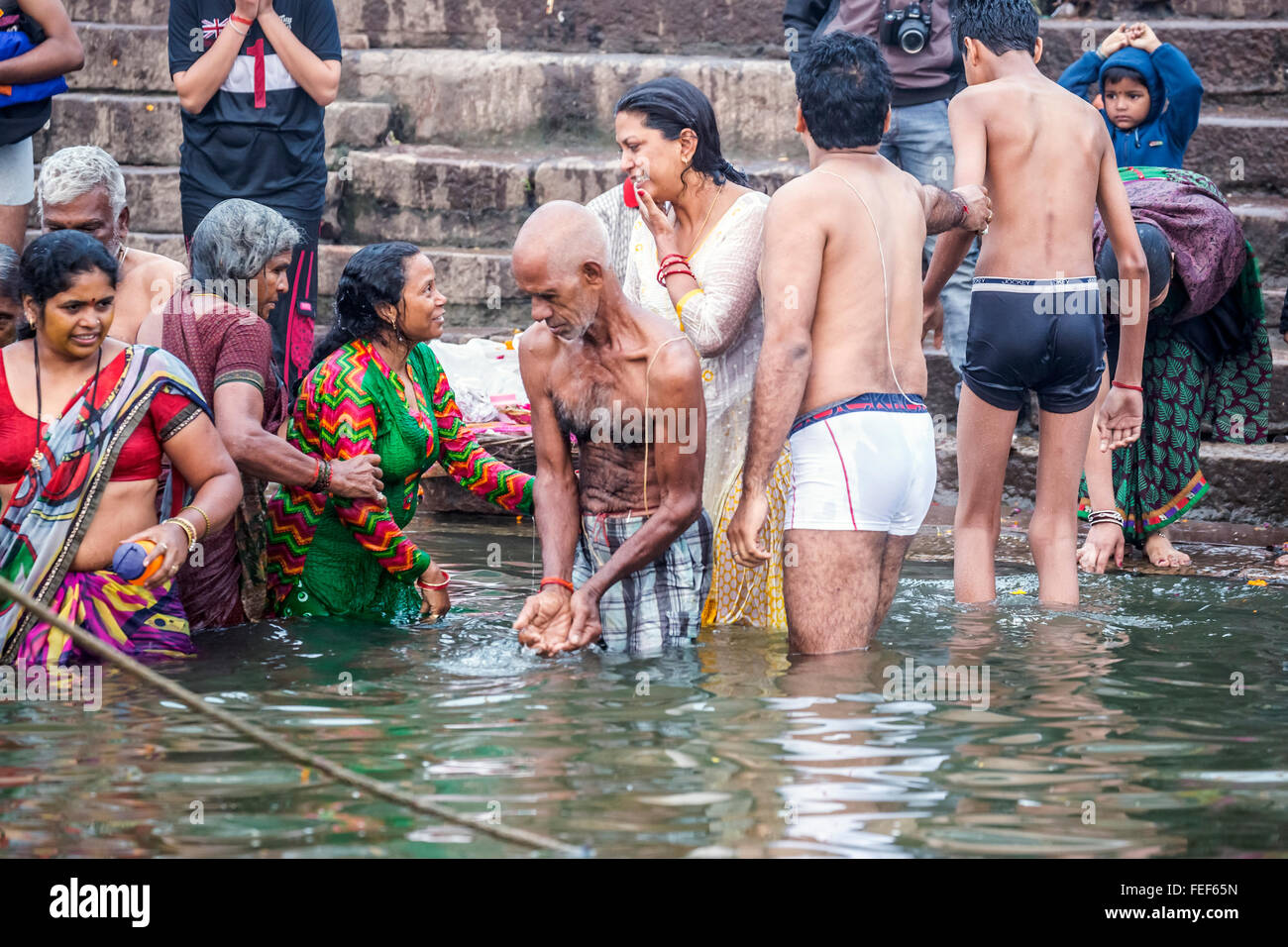 Pilger, Varanasi, Ganges, Uttar Pradesh, Indien, Südasien Stockfoto