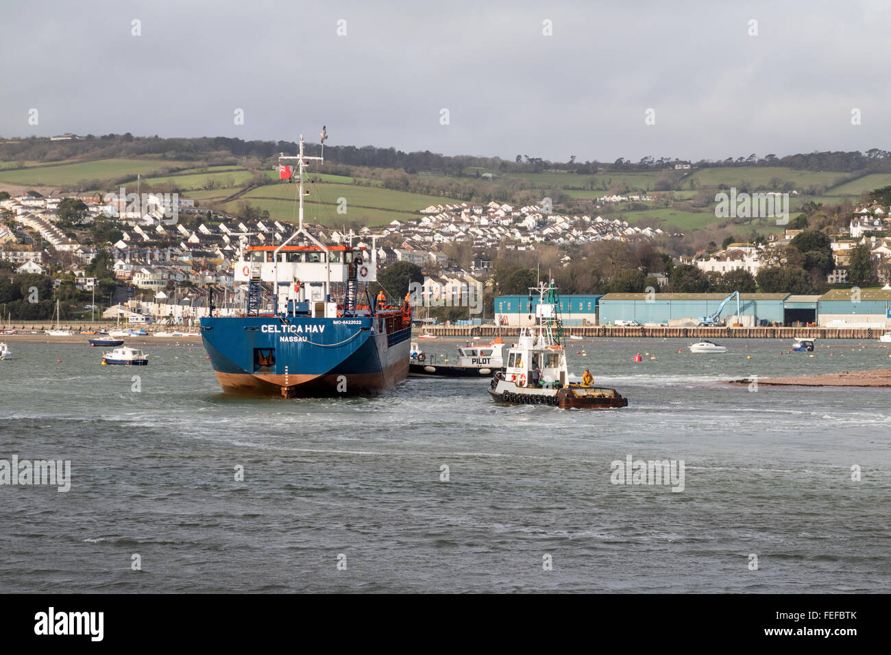 Coaster Aground auf Teignmouth Bar als es betritt den Hafen. Teignmouth, Devon. Stockfoto