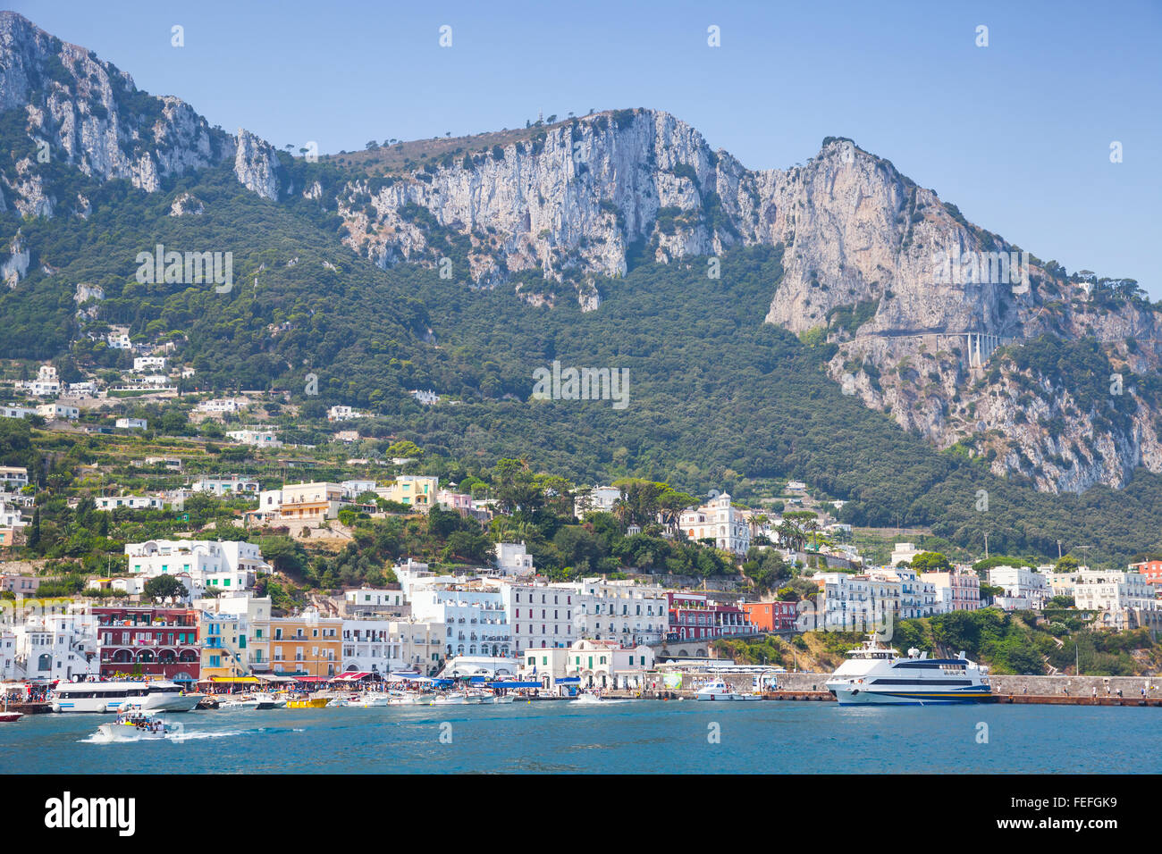 Eingang des Capri Hafen, Italien, Golf von Neapel Stockfoto