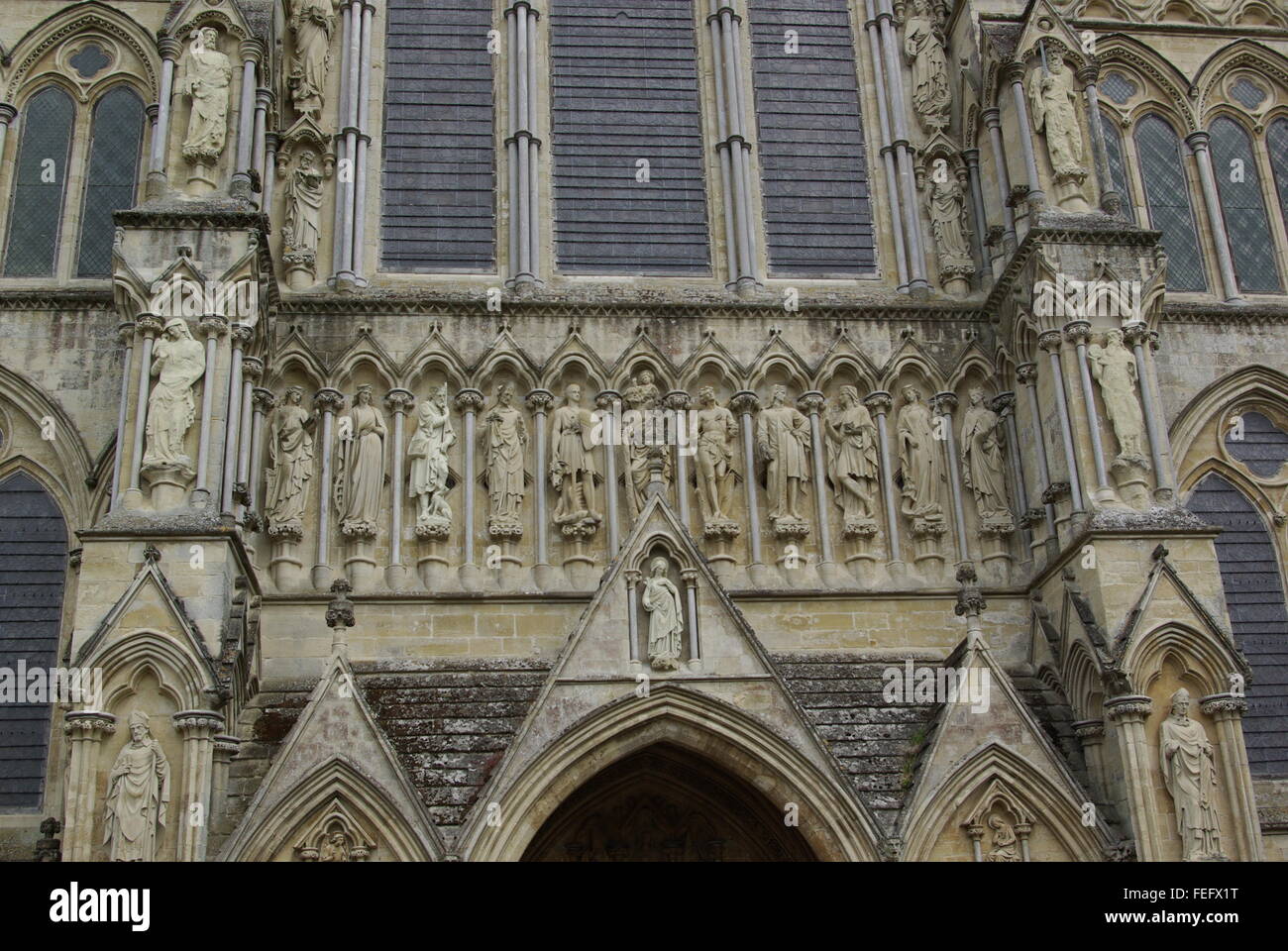 Kathedrale von Salisbury Statuen west front-Eingang Stockfoto