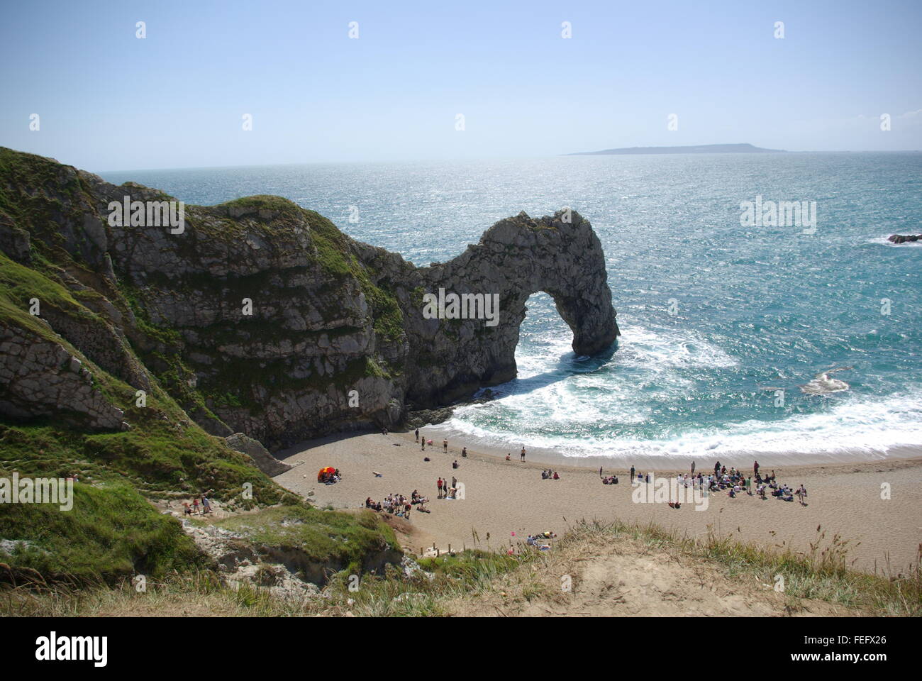 Kalkstein Bogen und Strand, Durdle Door, Dorset, England. Stockfoto