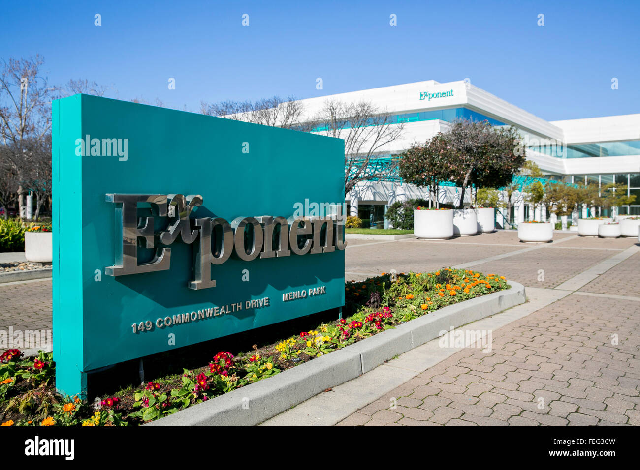 Ein Logo Zeichen außerhalb der Hauptsitz der Exponent, Inc. in Menlo Park, Kalifornien am 24. Januar 2016. Stockfoto