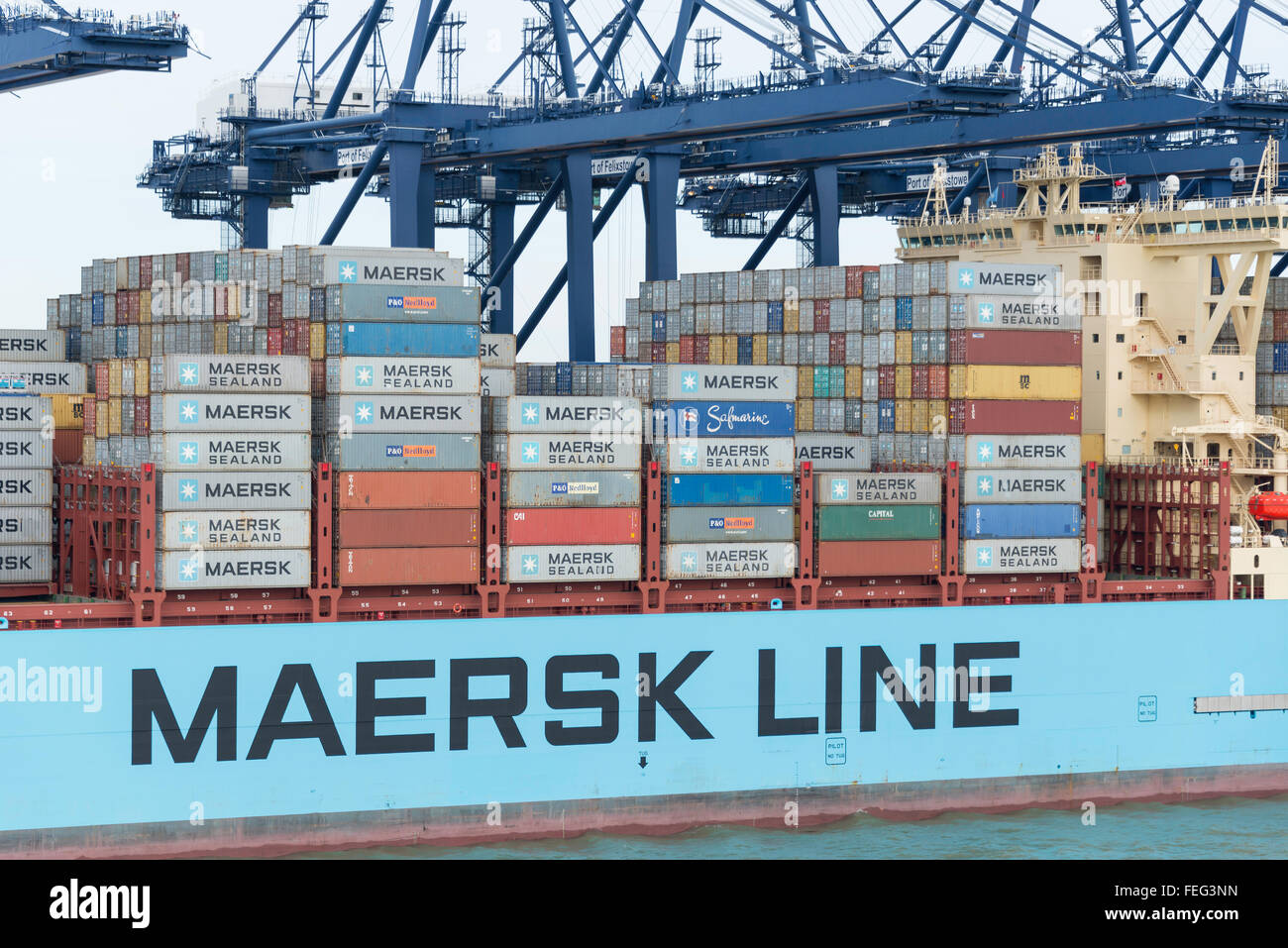 Maersk Line Containerschiff im Containerhafen Felixstowe, Felixstowe, Essex, England, Vereinigtes Königreich Stockfoto